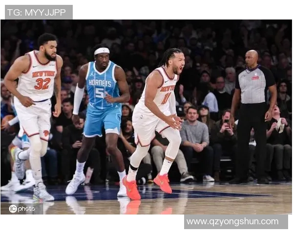 尼克斯主场强势击退黄蜂唐斯豪取35分18篮板5助攻表现出色